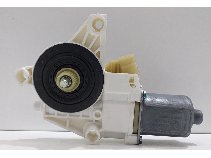 Recambio de motor elevalunas delantero derecho para mercedes-benz clase r (w251) 500 l 4matic (251.172) referencia OEM IAM A2518