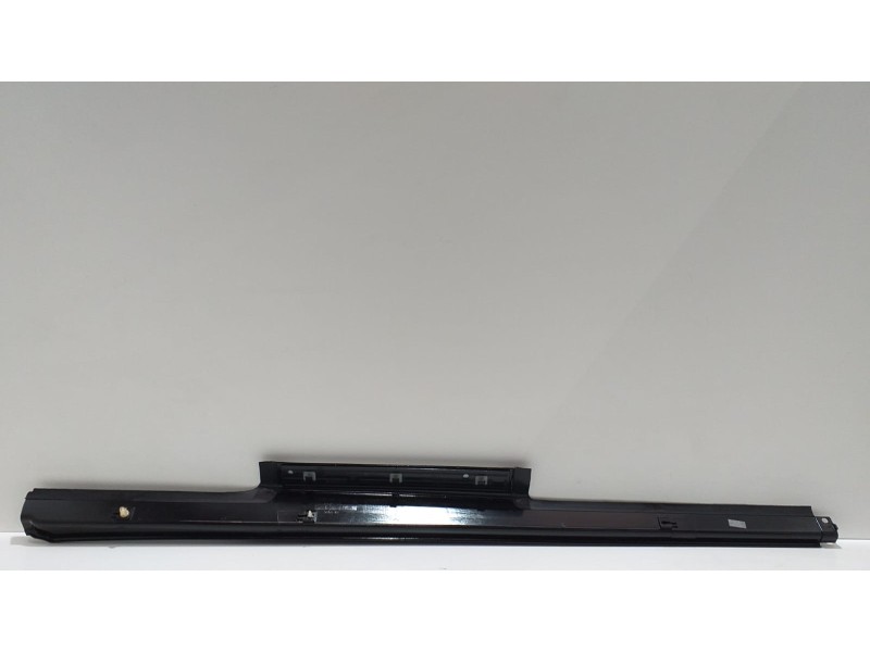 Recambio de molduras delanteras para mercedes-benz clase r (w251) 500 l 4matic (251.172) referencia OEM IAM A2516800035 53571 