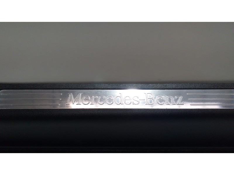 Recambio de molduras delanteras para mercedes-benz clase r (w251) 500 l 4matic (251.172) referencia OEM IAM A2516800035 53571 