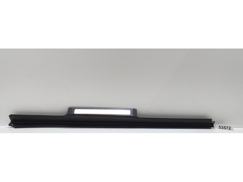 Recambio de molduras delanteras para mercedes-benz clase r (w251) 500 l 4matic (251.172) referencia OEM IAM A2516800135 53572 