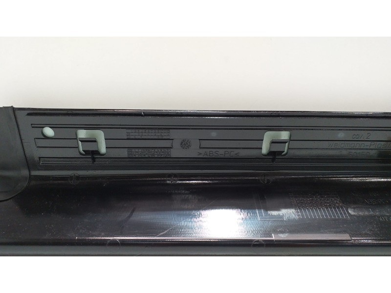 Recambio de molduras delanteras para mercedes-benz clase r (w251) 500 l 4matic (251.172) referencia OEM IAM A2516800135 53572 