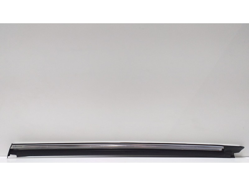 Recambio de molduras traseras para mercedes-benz clase r (w251) 500 l 4matic (251.172) referencia OEM IAM 25169077 53577 