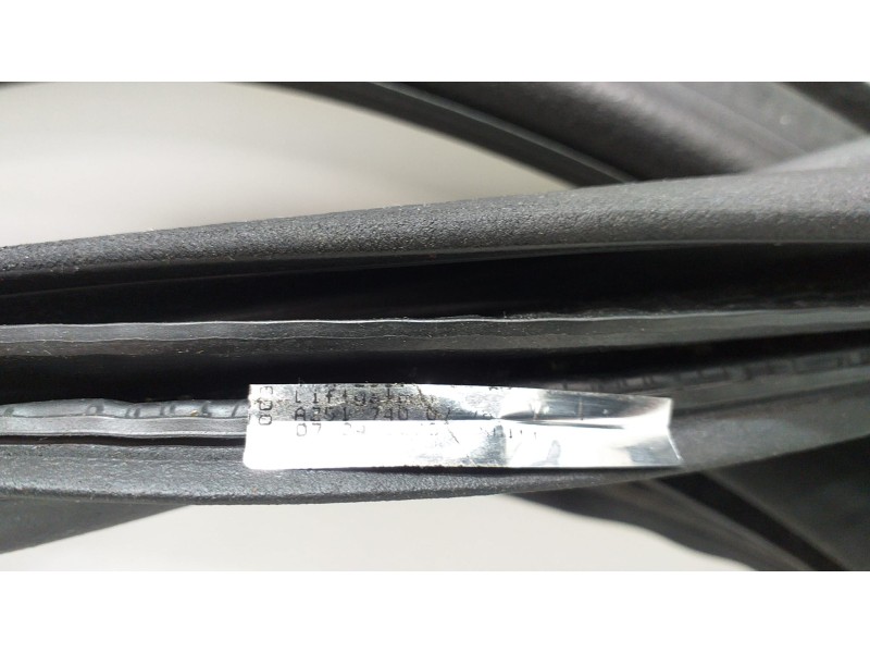 Recambio de goma contorno para mercedes-benz clase r (w251) 500 l 4matic (251.172) referencia OEM IAM A2517400778 53583 