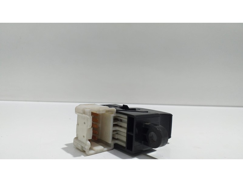 Recambio de mando elevalunas trasero izquierdo para nissan x-trail (t30) comfort referencia OEM IAM 254110V000 53975 