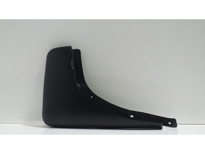 Recambio de faldon trasero para nissan x-trail (t30) comfort referencia OEM IAM 788128H300 53993 