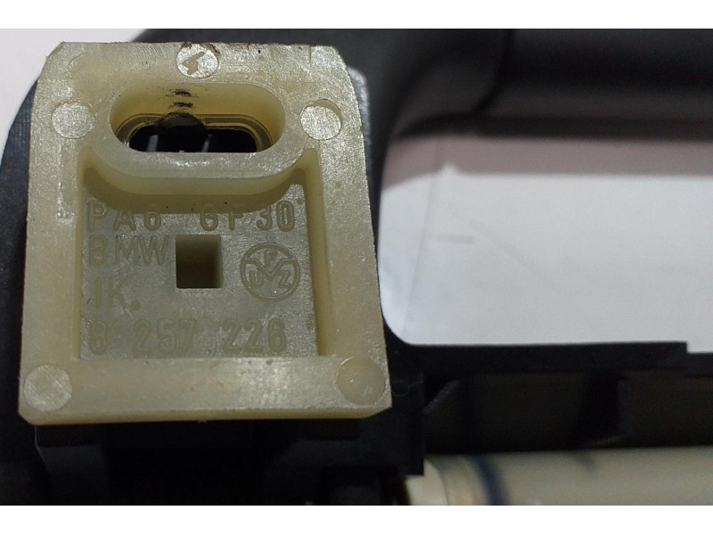 Recambio de maneta interior trasera izquierda para bmw x5 (e53) 3.0d referencia OEM IAM 8257226 54083 