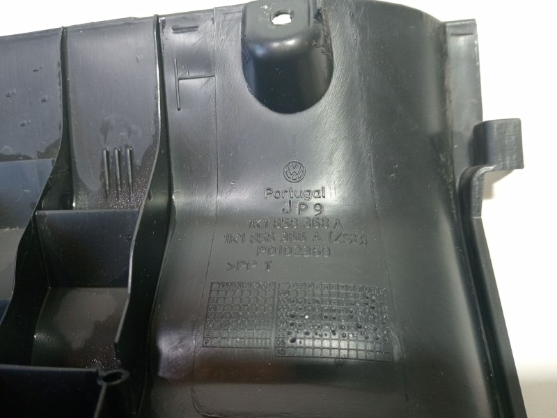 Recambio de molduras delanteras para volkswagen scirocco (137) 1.4 tsi (118kw) referencia OEM IAM 1K1858368A  