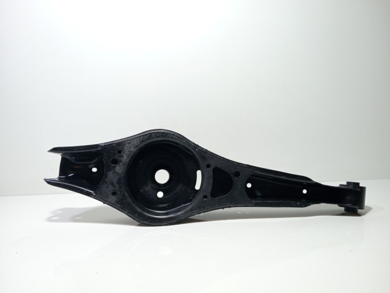 Recambio de soporte brazo suspension trasero izquierdo para volkswagen scirocco (137) 1.4 tsi (118kw) referencia OEM IAM 1K05053