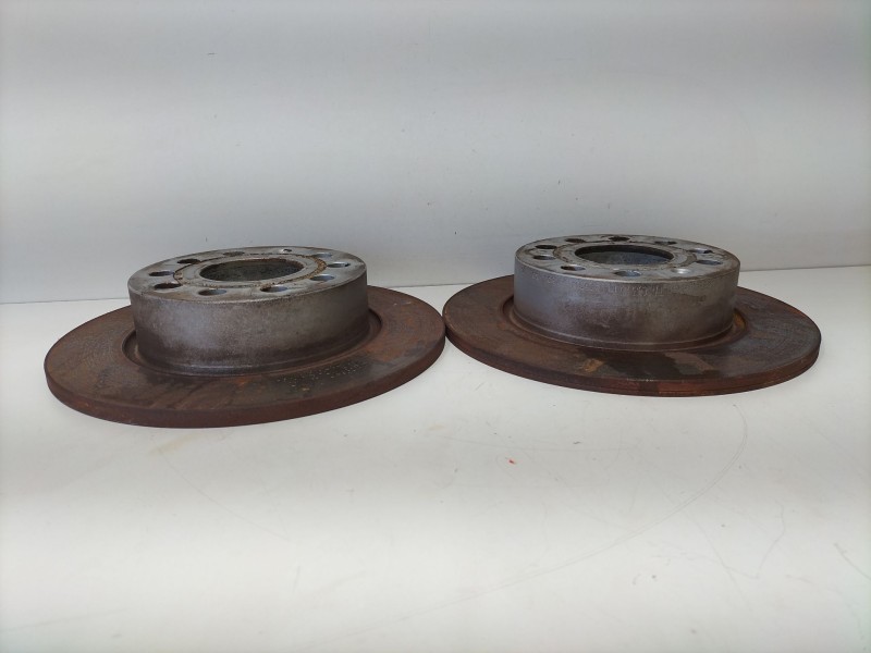 Recambio de disco freno trasero para volkswagen scirocco (137) 1.4 tsi (118kw) referencia OEM IAM 1K1615601K  