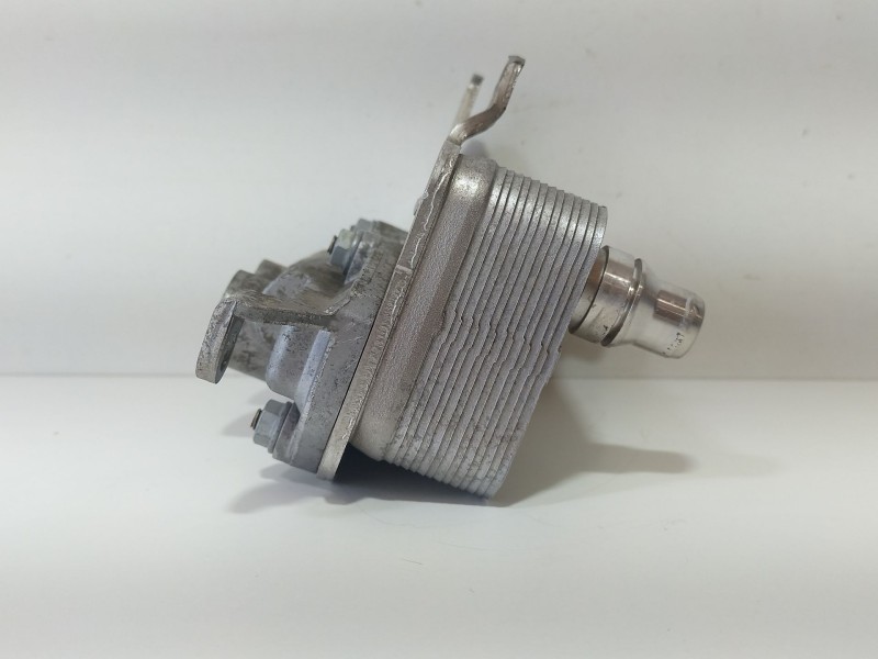 Recambio de radiador aceite para mercedes-benz clase c (w205) familiar c 220 t d (205.214) referencia OEM IAM A0995006300  