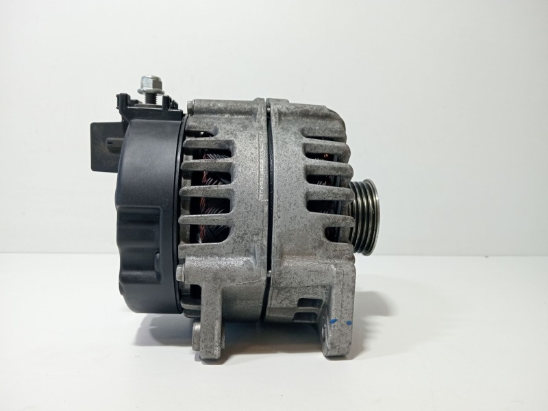 Recambio de alternador para mercedes-benz clase c (w205) familiar c 220 t d (205.214) referencia OEM IAM A0009063003  