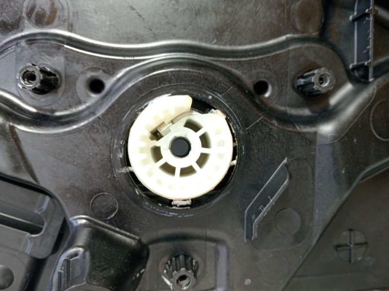 Recambio de elevalunas trasero derecho para mercedes-benz clase c (w205) familiar c 220 t d (205.214) referencia OEM IAM C087561