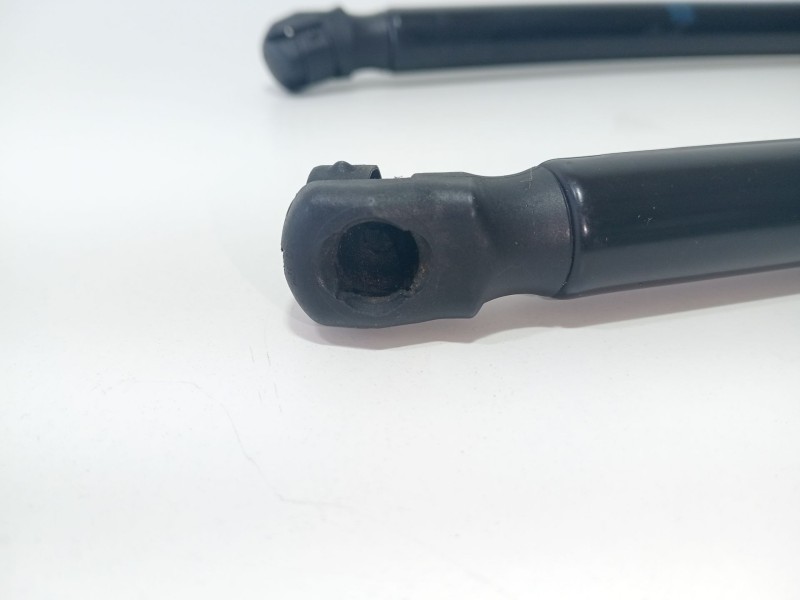 Recambio de amortiguadores maletero / porton para mercedes-benz clase c (w205) familiar c 220 t d (205.214) referencia OEM IAM A