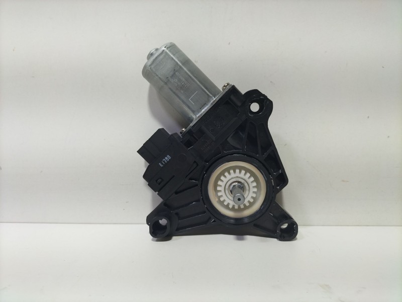 Recambio de motor elevalunas trasero derecho para mercedes-benz clase c (w205) familiar c 220 t d (205.214) referencia OEM IAM A