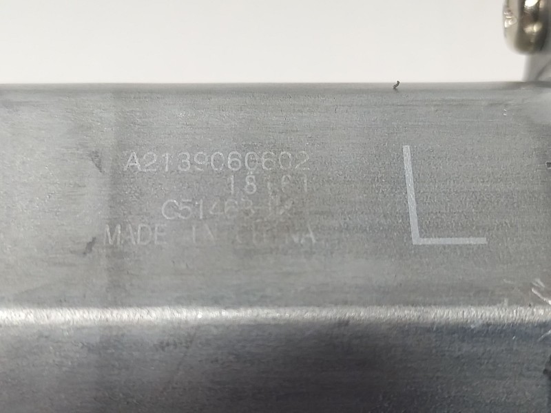 Recambio de motor elevalunas trasero derecho para mercedes-benz clase c (w205) familiar c 220 t d (205.214) referencia OEM IAM A