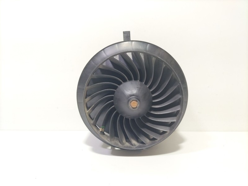 Recambio de motor calefaccion para mercedes-benz clase c (w205) familiar c 220 t d (205.214) referencia OEM IAM 0130309006  