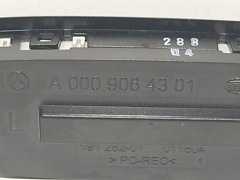 Recambio de luz interior para mercedes-benz clase c (w205) familiar c 220 t d (205.214) referencia OEM IAM A0009064301  