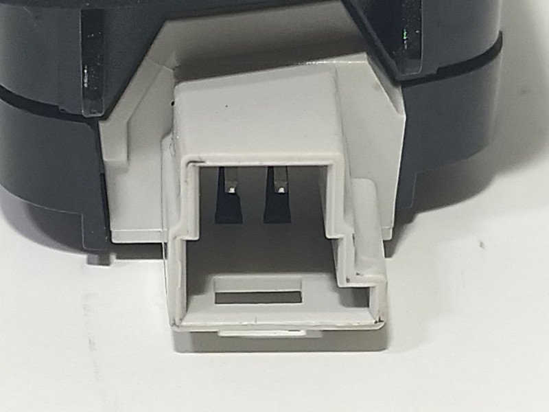 Recambio de luz interior para mercedes-benz clase c (w205) familiar c 220 t d (205.214) referencia OEM IAM A0009064301  