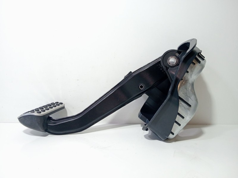 Recambio de pedal freno para mercedes-benz clase c (w205) familiar c 220 t d (205.214) referencia OEM IAM A2052920415  