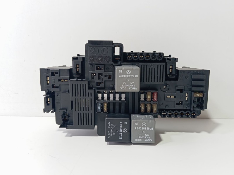 Recambio de caja reles / fusibles para mercedes-benz clase c (w205) familiar c 220 t d (205.214) referencia OEM IAM A2139065706 