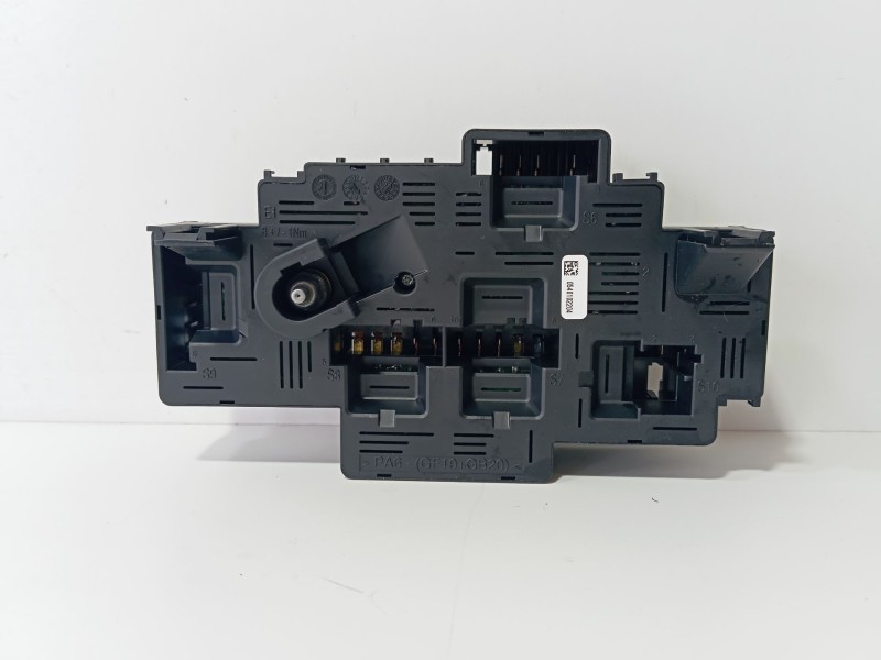 Recambio de caja reles / fusibles para mercedes-benz clase c (w205) familiar c 220 t d (205.214) referencia OEM IAM A2139065706 