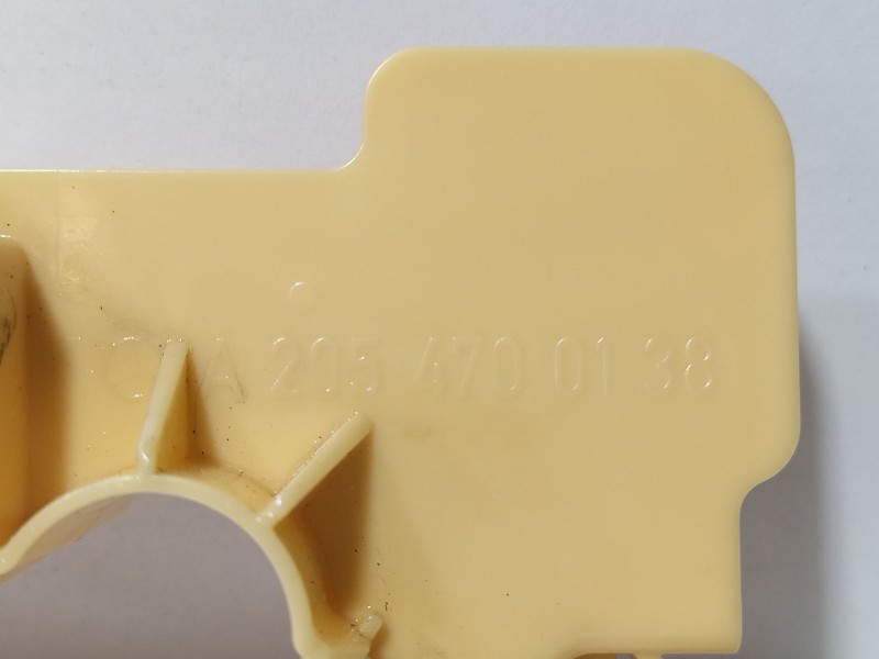 Recambio de moldura para mercedes-benz clase c (w205) familiar c 220 t d (205.214) referencia OEM IAM A2054700138  