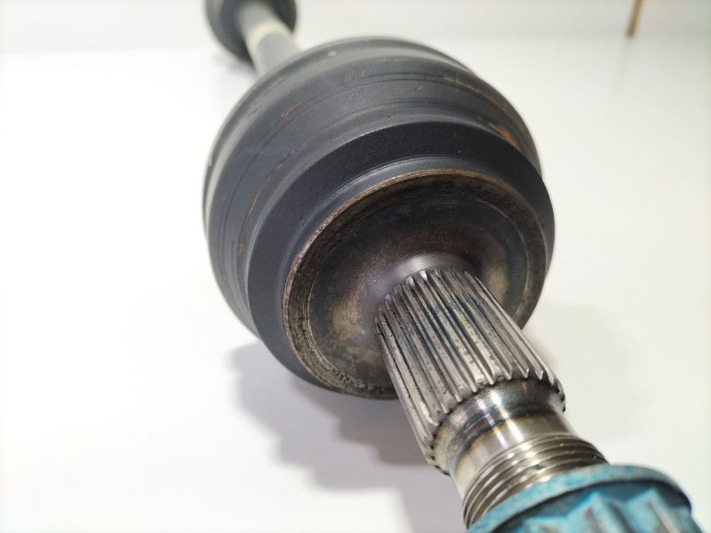 Recambio de transmision trasera derecha para mercedes-benz clase c (w205) familiar c 220 t d (205.214) referencia OEM IAM 120535