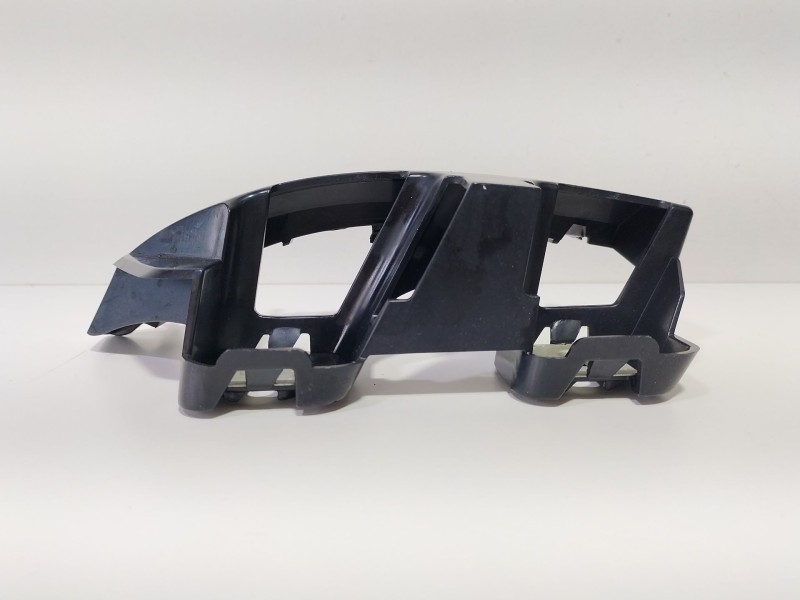 Recambio de molduras traseras para mercedes-benz clase c (w205) familiar c 220 t d (205.214) referencia OEM IAM A2058851965  