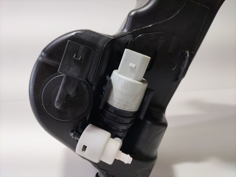 Recambio de deposito limpia para mercedes-benz clase c (w205) familiar c 220 t d (205.214) referencia OEM IAM A205860  