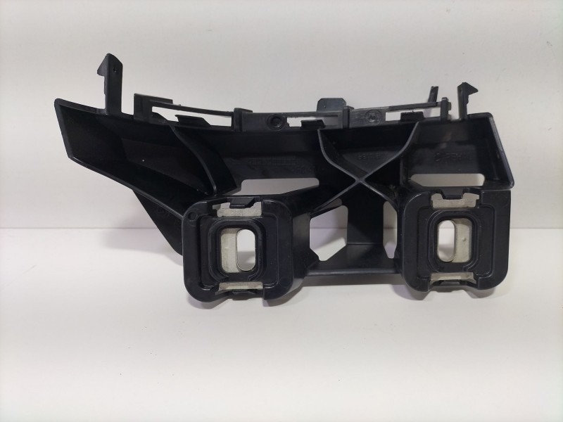 Recambio de molduras traseras para mercedes-benz clase c (w205) familiar c 220 t d (205.214) referencia OEM IAM A2058857065  