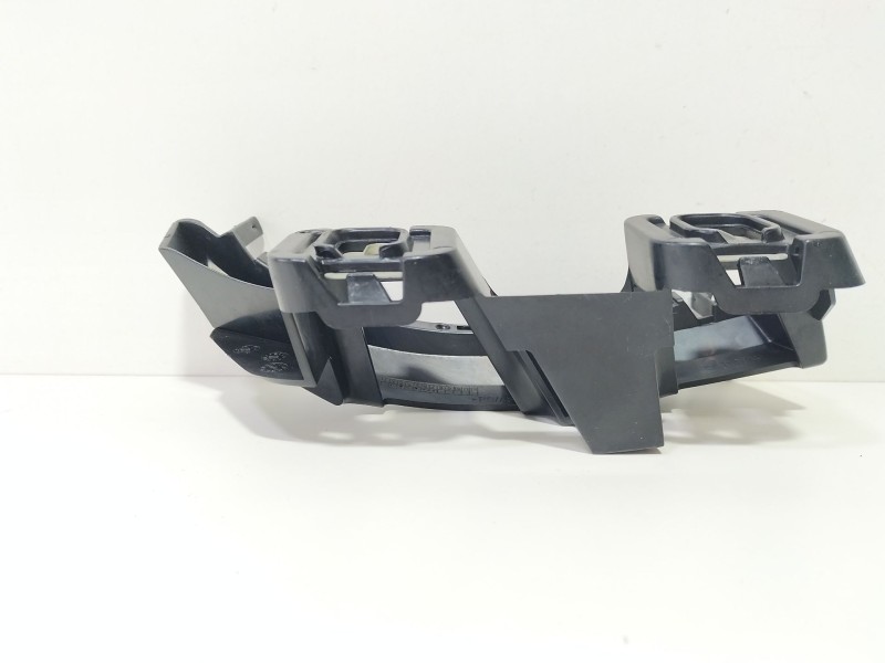 Recambio de molduras traseras para mercedes-benz clase c (w205) familiar c 220 t d (205.214) referencia OEM IAM A2058857065  