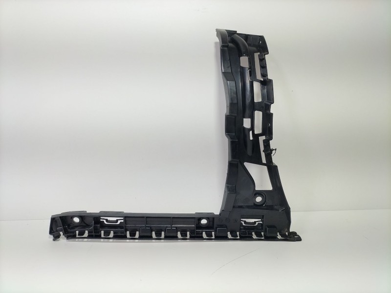 Recambio de molduras traseras para mercedes-benz clase c (w205) familiar c 220 t d (205.214) referencia OEM IAM A2058802002  