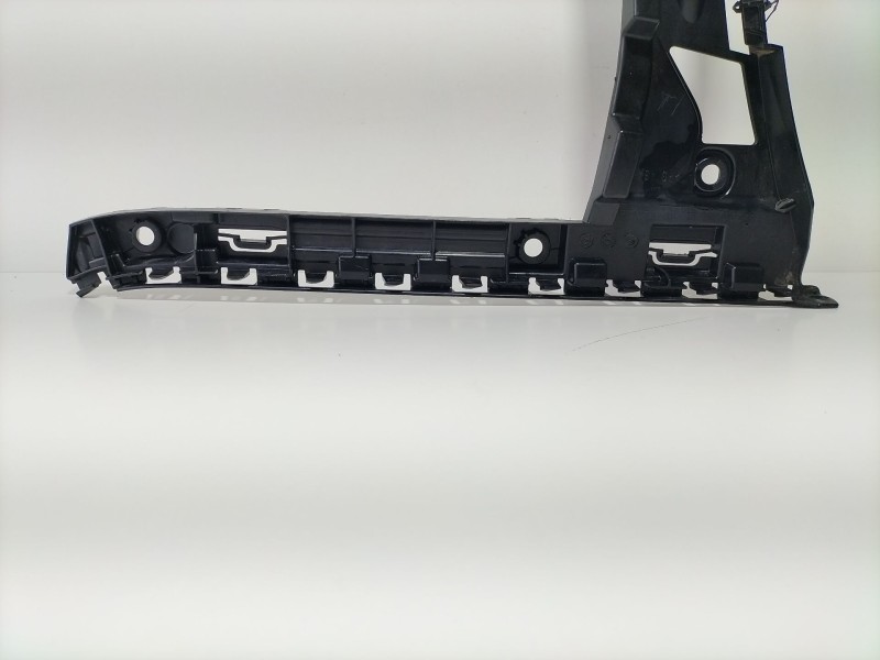 Recambio de molduras traseras para mercedes-benz clase c (w205) familiar c 220 t d (205.214) referencia OEM IAM A2058802002  