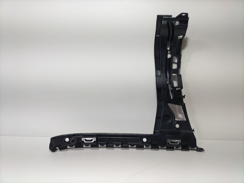 Recambio de molduras traseras para mercedes-benz clase c (w205) familiar c 220 t d (205.214) referencia OEM IAM A2058802102  