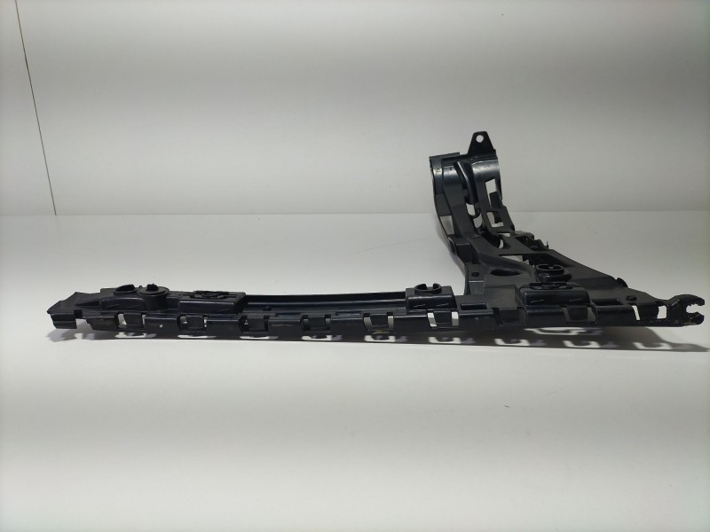 Recambio de molduras traseras para mercedes-benz clase c (w205) familiar c 220 t d (205.214) referencia OEM IAM A2058802102  