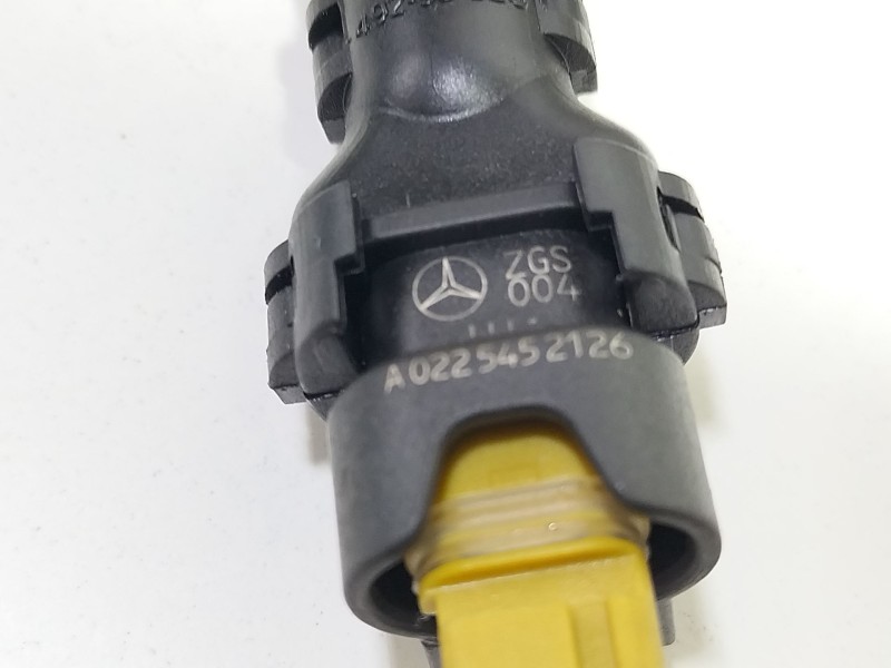 Recambio de sensor para mercedes-benz clase c (w205) familiar c 220 t d (205.214) referencia OEM IAM A0225452126  