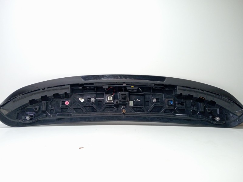 Recambio de aleron trasero para mercedes-benz clase c (w205) familiar c 220 t d (205.214) referencia OEM IAM A2057901200  