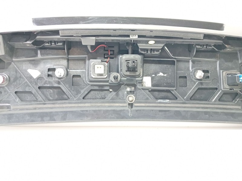 Recambio de aleron trasero para mercedes-benz clase c (w205) familiar c 220 t d (205.214) referencia OEM IAM A2057901200  