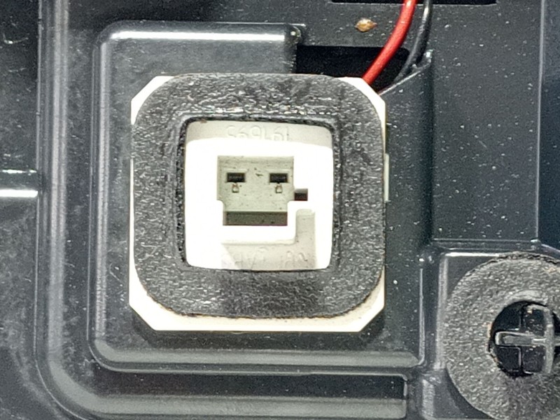 Recambio de aleron trasero para mercedes-benz clase c (w205) familiar c 220 t d (205.214) referencia OEM IAM A2057901200  