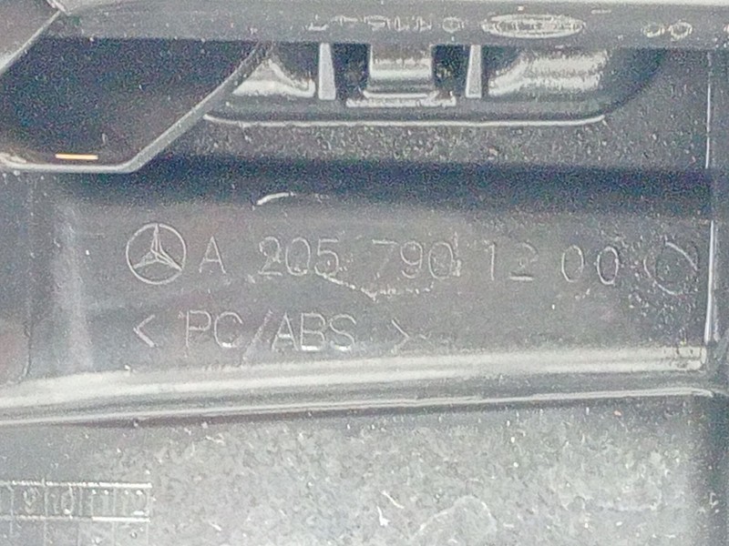 Recambio de aleron trasero para mercedes-benz clase c (w205) familiar c 220 t d (205.214) referencia OEM IAM A2057901200  