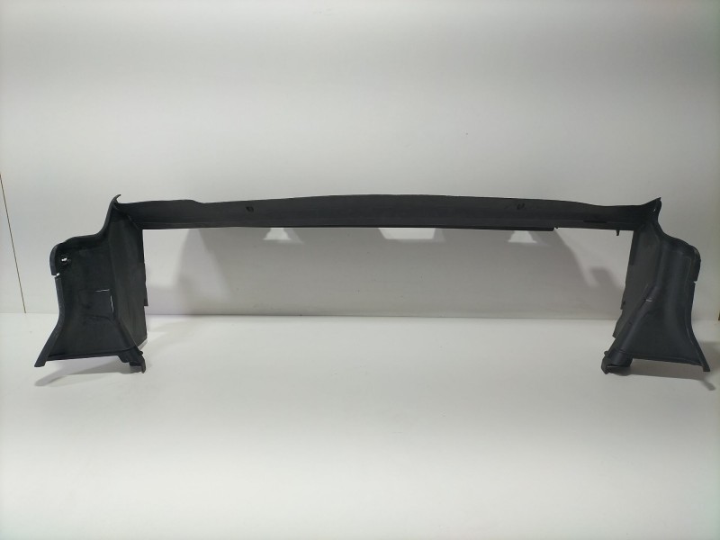 Recambio de moldura para mercedes-benz clase c (w205) familiar c 220 t d (205.214) referencia OEM IAM A2055050330  