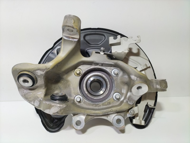 Recambio de mangueta trasera derecha para mercedes-benz clase c (w205) familiar c 220 t d (205.214) referencia OEM IAM A20535088