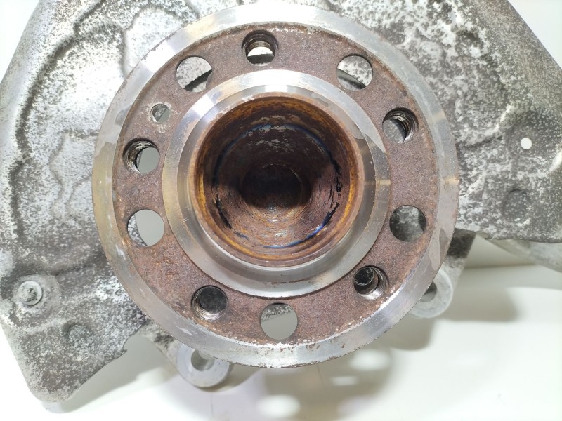 Recambio de mangueta delantera izquierda para mercedes-benz clase c (w205) familiar c 220 t d (205.214) referencia OEM IAM 20521