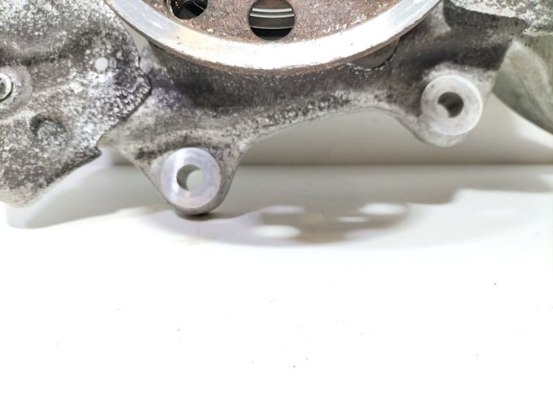 Recambio de mangueta delantera izquierda para mercedes-benz clase c (w205) familiar c 220 t d (205.214) referencia OEM IAM 20521