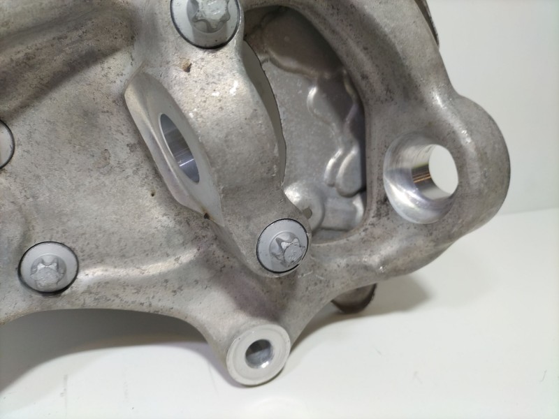 Recambio de mangueta delantera izquierda para mercedes-benz clase c (w205) familiar c 220 t d (205.214) referencia OEM IAM 20521