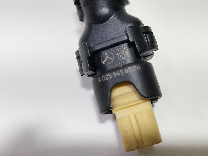 Recambio de sensor para mercedes-benz clase c (w205) familiar c 220 t d (205.214) referencia OEM IAM A0255456526  