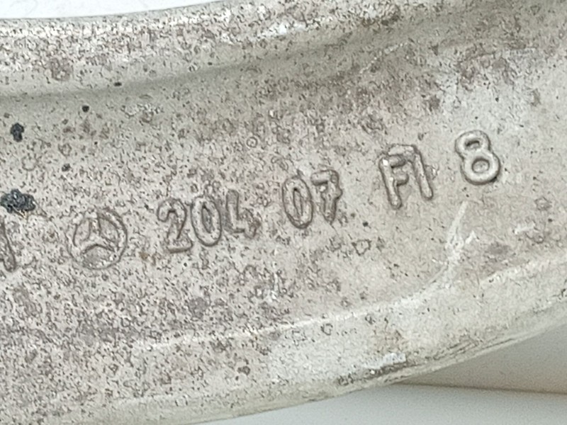 Recambio de brazo suspension superior trasero derecho para mercedes-benz clase c (w205) familiar c 220 t d (205.214) referencia 