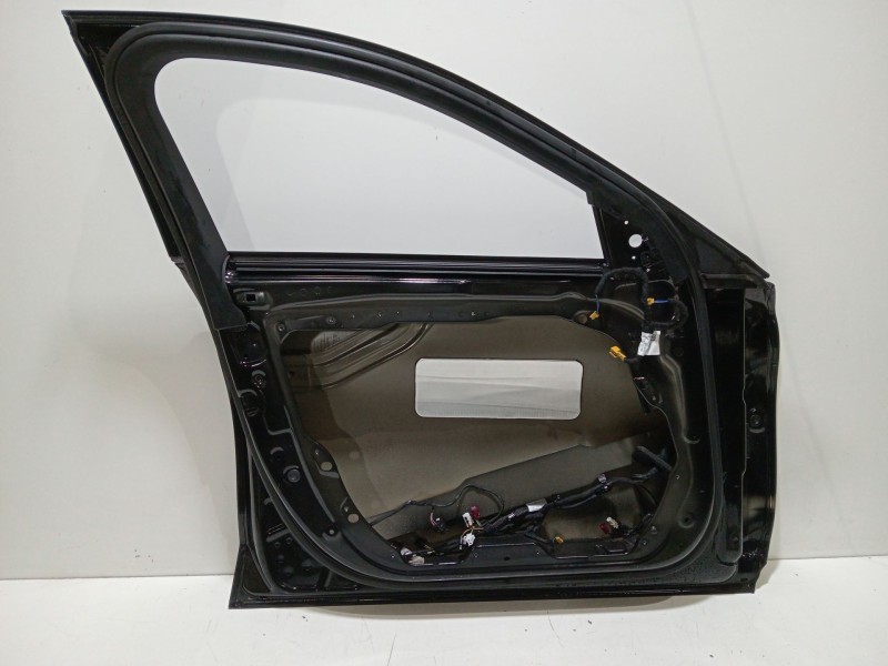 Recambio de puerta delantera izquierda para mercedes-benz clase c (w205) familiar c 220 t d (205.214) referencia OEM IAM   