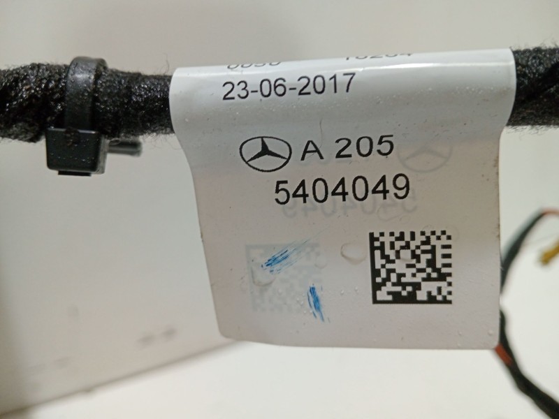 Recambio de puerta trasera izquierda para mercedes-benz clase c (w205) familiar c 220 t d (205.214) referencia OEM IAM   