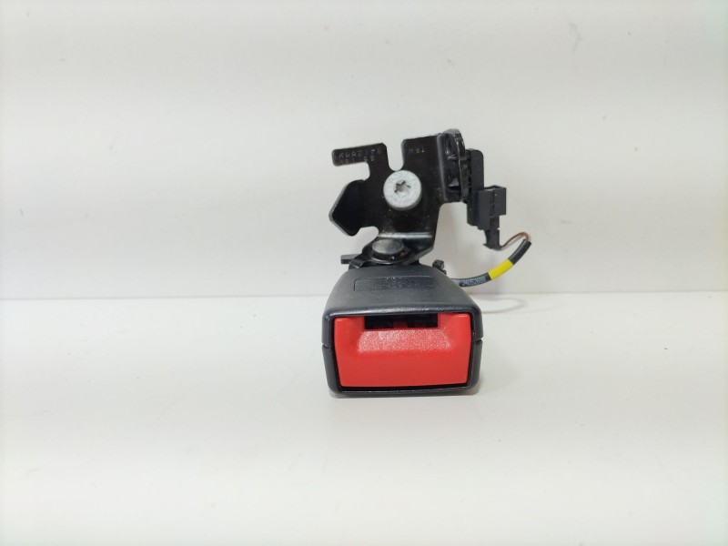 Recambio de anclaje cinturon trasero izquierdo para mercedes-benz clase c (w205) familiar c 220 t d (205.214) referencia OEM IAM